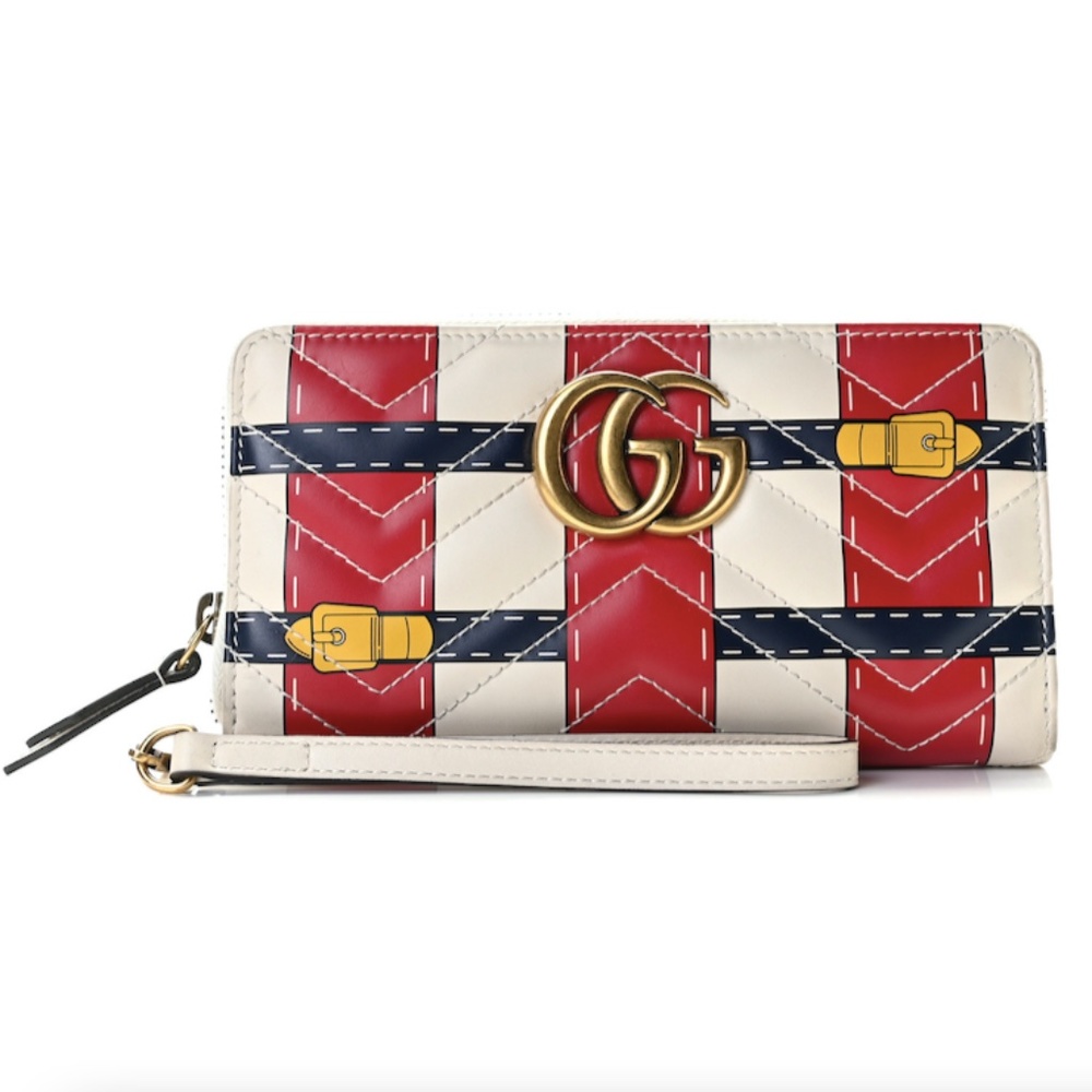 Gucci GG Marmont Trompe L'Oeil Quilted Matelasse Wallet Wristlet